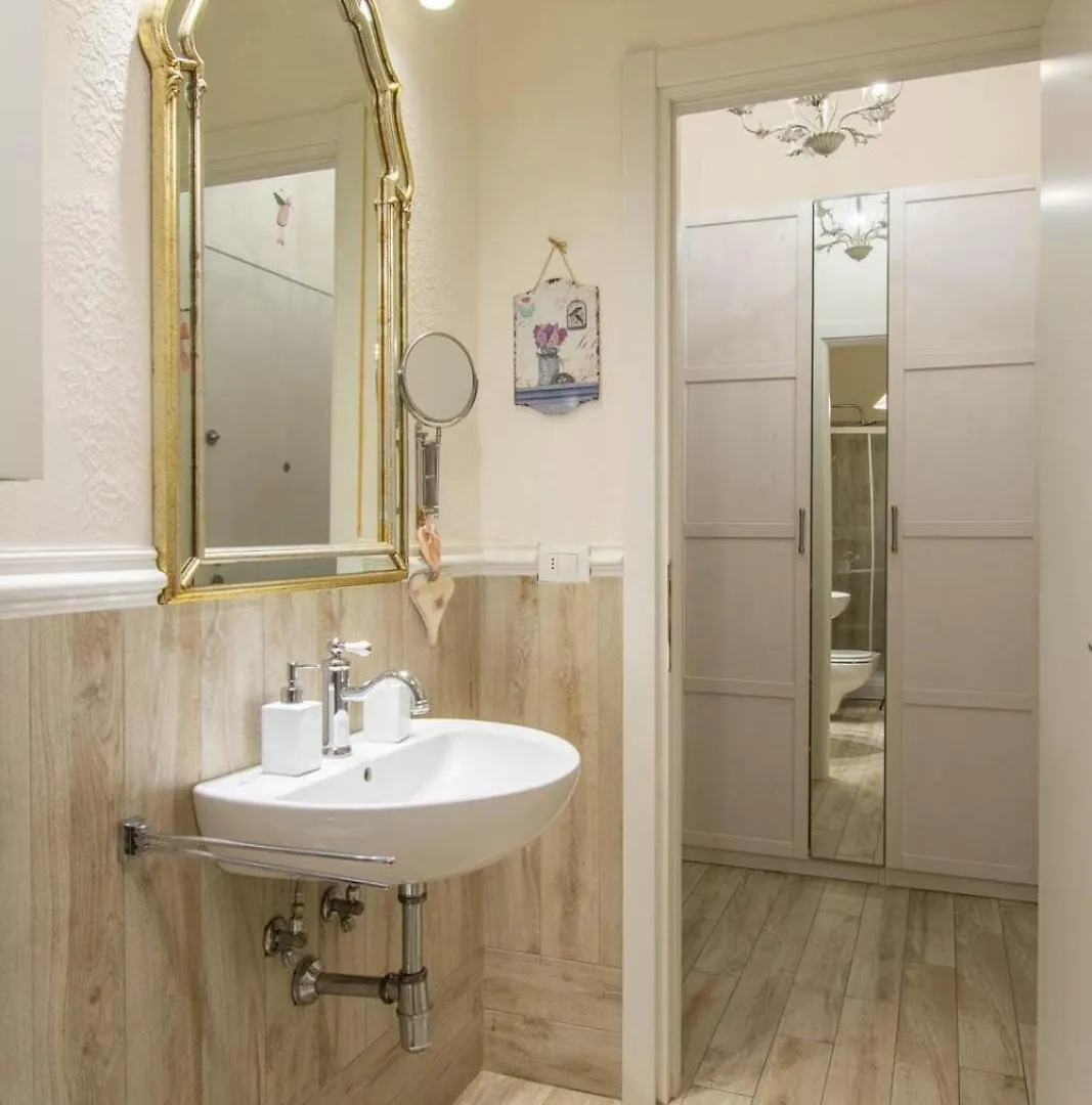 Apartment Stylish 2 Bedroom Flat - Garden Florence